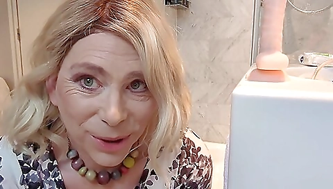 Amateur milf in stockings gets anal filled by a dildo